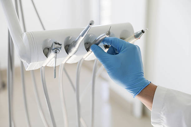Professional Teeth Cleaning And Checkup technician working in Hampton, IL